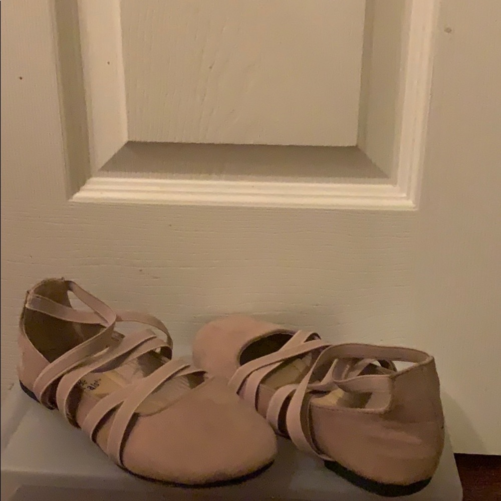 Ballet flats